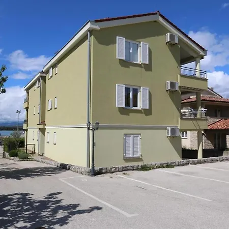 Sonja Apartment *